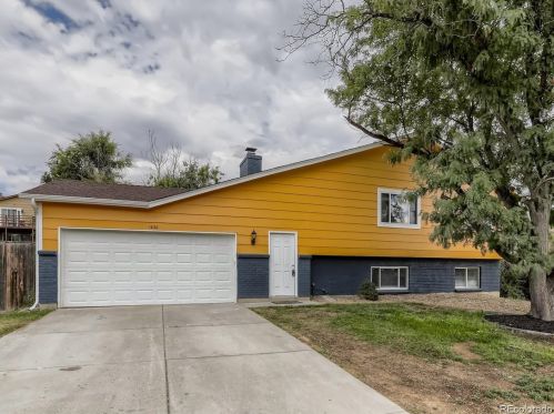 1838 Olathe St, Denver, CO 80017-5141