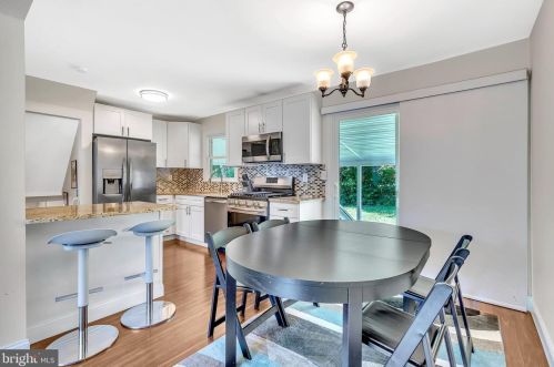 25 Amsterdam Rd, Trenton NJ 08620-1902 exterior