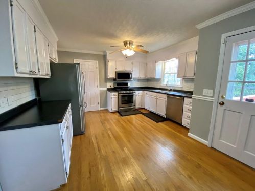 979 Otter Way, Marietta, GA 30068-4244