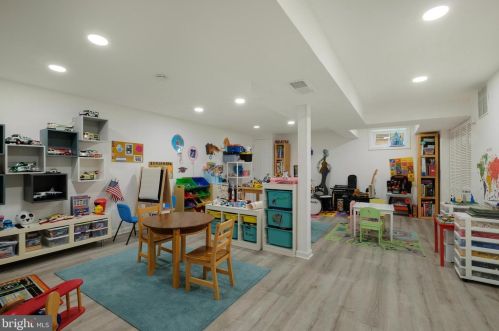 13713 Lockdale Rd, Silver Spring MD 20906-2117 exterior