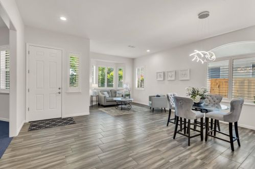 9493 Emerald Cove Ln, Elk Grove CA  95758-3612 exterior