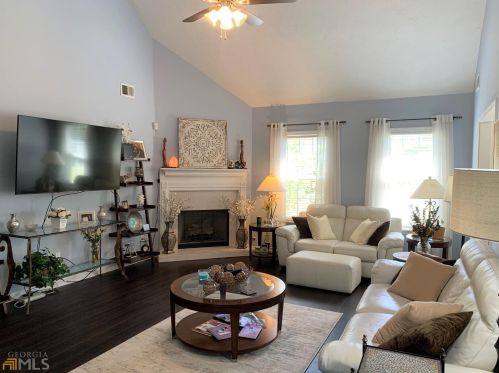 600 Aristocrat Dr, Loganville, GA 30052-8732