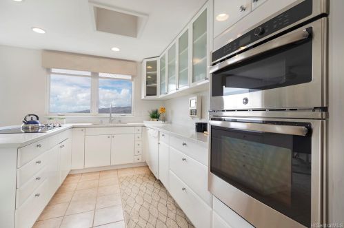 113 Lumahai St, Honolulu HI  96825-2101 exterior