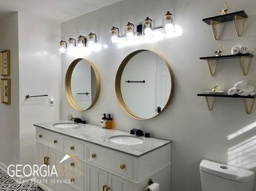 3415 Forrest Hl Dr, Atlanta GA  30354-1520 exterior