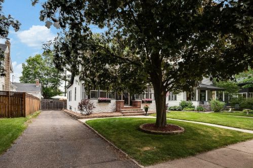 2209 2nd St, Saint Paul MN  55110-3204 exterior