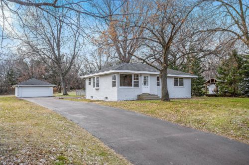 220 County Rd B, Saint Paul MN  55113-6683 exterior