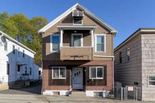 29 Gilbert St, Derby, CT 06418-2015