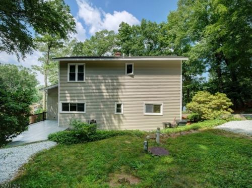 93 Shawnee Trl, Wharton, NJ 07885-2924