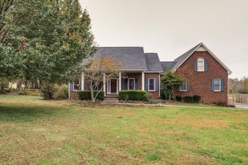 7363 Crow Cut Rd, Fairview, TN 37062-9147