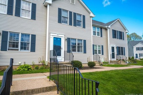 57 White Tail Ln, Wallingford CT  06492-5351 exterior