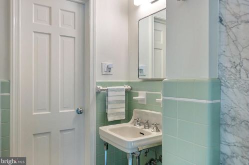 9605 Sutherland Rd, Silver Spring MD 20901-2314 exterior