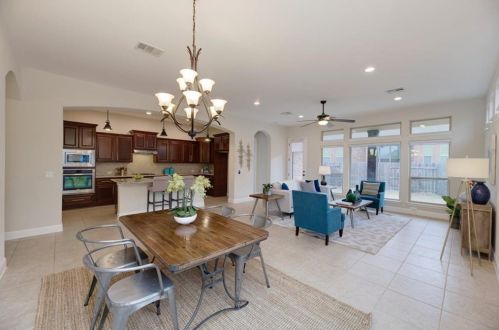 12520 Black Hl Dr, Austin TX  78748-1056 exterior