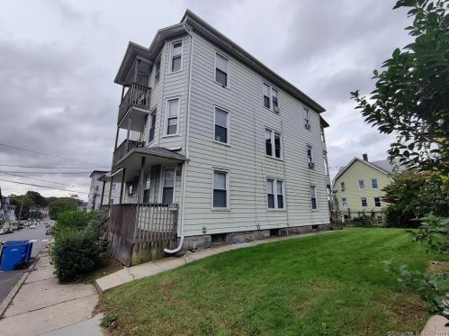 914 Baldwin St, Waterbury, CT 06706-1513