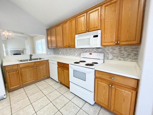 1200 Arbor Knot Dr, Uhland TX  78640-8005 exterior