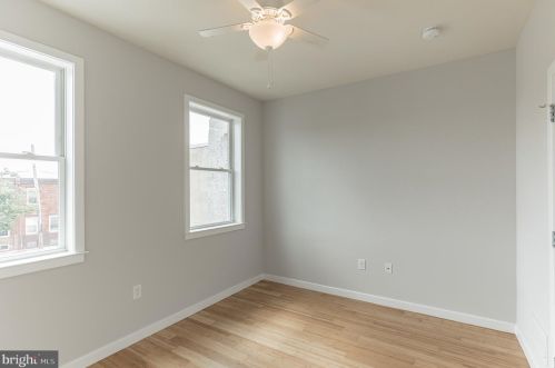 2033 4 St, Philadelphia PA 19122-1509 exterior