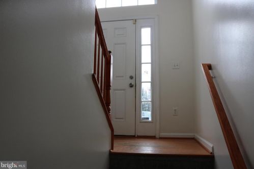 204 Walnut St, Hanover PA 17331-2534 exterior