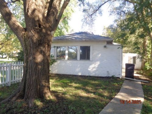2030 Huffman Blvd, Rockford, IL 61103-4559