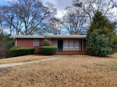 2624 Reagin St, Lithonia, GA 30058-4566
