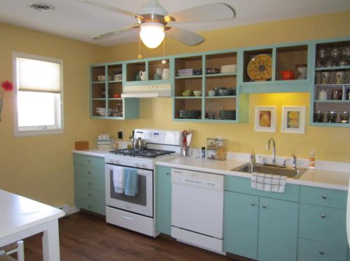 16 Hilltop Pl, New London, NH 03257-5410