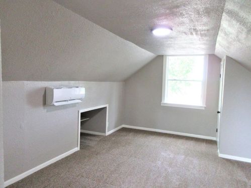 718 Anderson St, Angleton TX 77515-4544 exterior