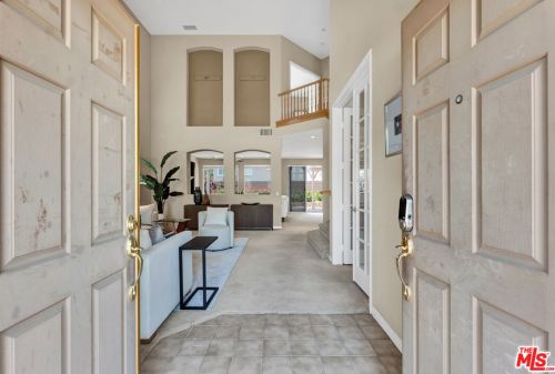 584 Green Mountain St, Simi Valley, CA 93065-0607