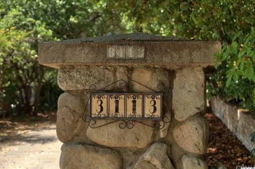 3113 Sparr Blvd, Glendale CA  91208-1829 exterior