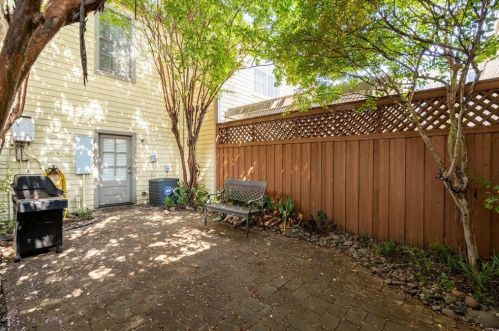 1211 Adams St, Fort Worth TX  76104-4429 exterior