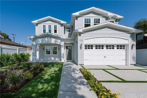16721 Addison St, Van Nuys, CA 91436-1055