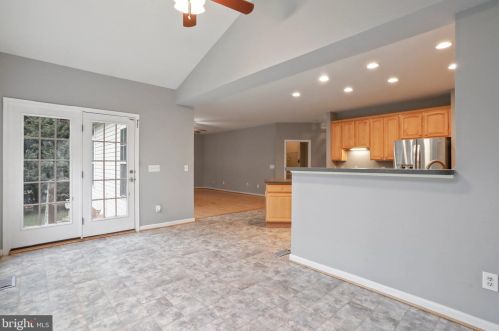 49 Pebble Beach Cir, Charles Town WV  25414-4061 exterior