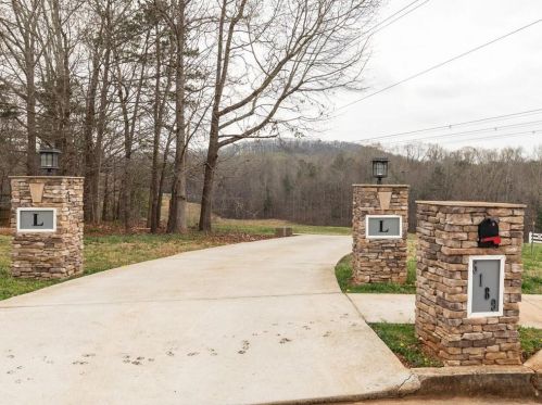5189 Daylily Dr, Braselton, GA 30517-1231