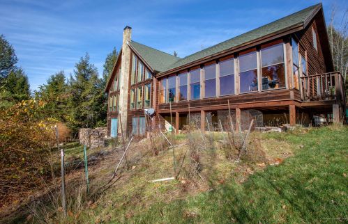 227 Sumner Rd, Sumner, ME 04220-5415