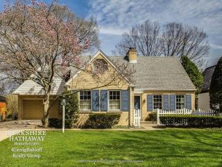 9229 Avers Ave, Evanston, IL 60203-1501
