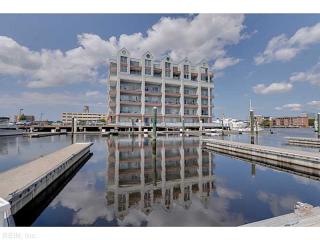 40 Rader St, Norfolk VA  23510-1034 exterior