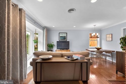 2419 Dennis Ave, Silver Spring MD 20901-2162 exterior