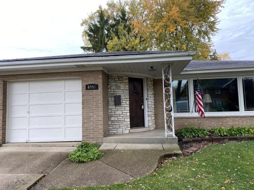 6958 Ottawa Ave, Chicago, IL 60631-1107