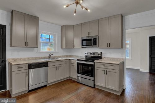 770 Fahs St, York, PA 17404-2446