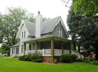 309 Gill St, Monticello IA  52310-1485 exterior