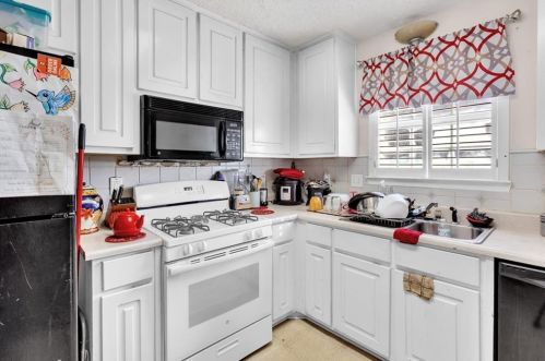 3626 Bristol Overlook, Rex GA 30273-2283 exterior