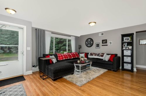 2643 Eder St, Hammond, IN 46322-1102