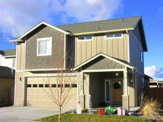 21178 Capella Pl, Bend, OR 97702-3620