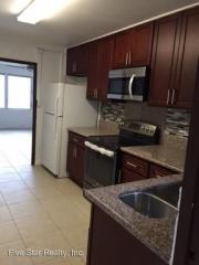 1018 Hoawa Ln, Honolulu HI  96826-2342 exterior