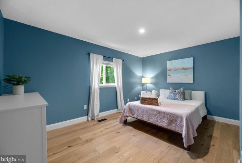 92 Berrywood Dr, Severna Park MD 21146-2001 exterior