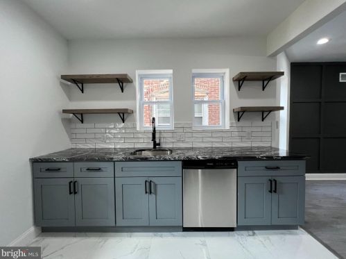 1124 53rd St, Philadelphia, PA 19143-4814