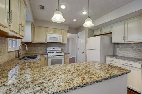 1211 Rockmart Cir, Kennesaw, GA 30144-5179