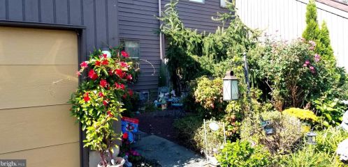 68 Jacob Ct, Trenton, NJ 08628-3345