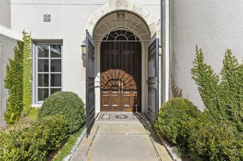 1165 Conway Dr, Atlanta, GA 30327-3641