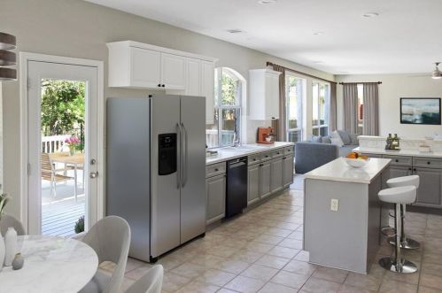 3411 Cowden Dr, Austin TX  78732-2144 exterior