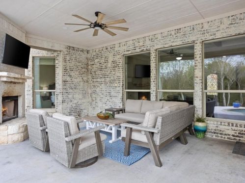 405 Silver Canyon Ct, Fort Worth, TX 76108-9107