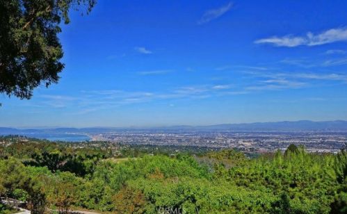 2 Buggy Whip Dr, Palos Verdes Estates, CA 90274-5008