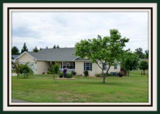 1641 Sams Dr, Dandridge, TN 37725-6264